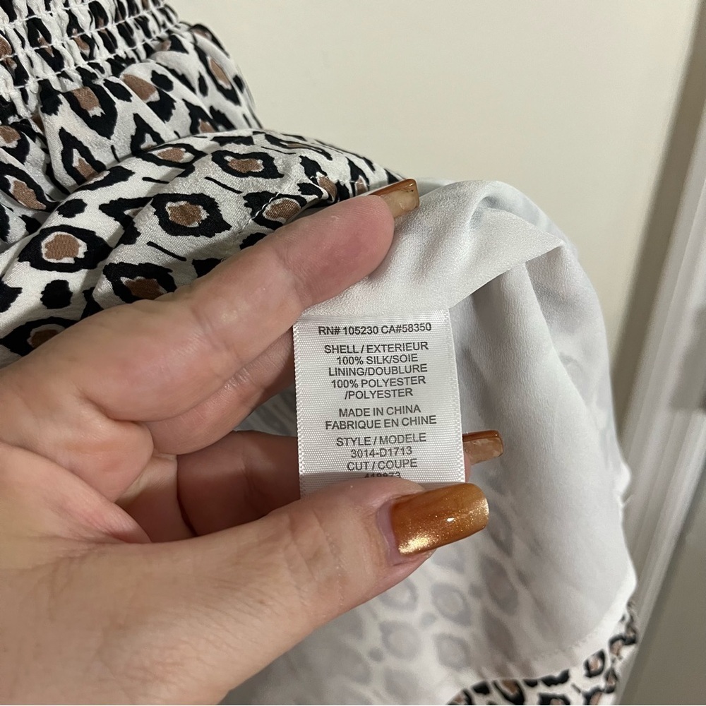 Joie 100% Silk Black and White Dress Size Small Rushed Midsection Sophisticated - Picture 8 of 9